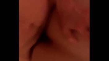 Je jouie dans sa chatte