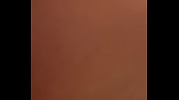 Je jouie dans sa chatte