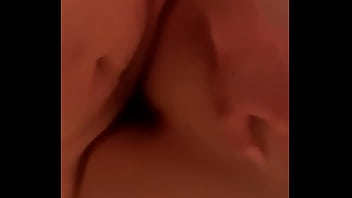 Je jouie dans sa chatte