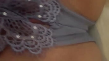 Rossmexicnaa se masturba rico con su lenceria nueva