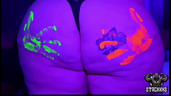 Glow n dark spanking stacxxxs & nikki cakes
