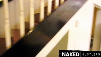 Blonde tinder date slurps me up before dinner