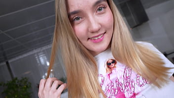 First Monster Cock Young Sia Florence Gets A Devastating Ass Fucked By Monster Cock From Leo Casanova Eks360 thumbnail