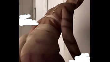 Caliente perra te pondra la verga dura