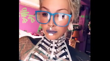 How do you like my makeup matches the glasses #makeuplooks #styledright #glassesfashion#anuskatz #annuschkatz