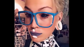 How Do You Like My Makeup Matches The Glasses #makeuplooks #styledright #glassesfashion#anuskatz #annuschkatz thumbnail