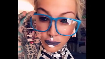 How do you like my makeup matches the glasses #makeuplooks #styledright #glassesfashion#anuskatz #annuschkatz