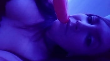 Je t'exite en léchant une glace imagine quand je suce autre chose