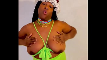 Happy Titty Tuesday #tittytuesday #teasetuesday #ebonytitties #nobra #bigblacktitties #transtitties #blacktrans #ebonytra thumbnail