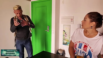 Mama studio cunhado é expulso de casa e vai dormir na casa da cunhada gratis