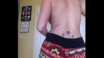 Savana styles twerk for her fans only