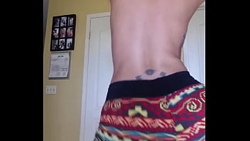 Savana styles twerk for her fans only