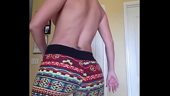 Savana styles twerk for her fans only