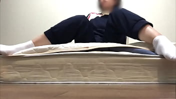 いつも野球部のマネージャーしてるけど、もっこりしている部分を見てマンコに雫が落ちている野球部マネージャー。 いつも野球部のマネージャーしてるけど、もっこりしている部分を見てマンコに雫が落ちている野球部マネージャー。