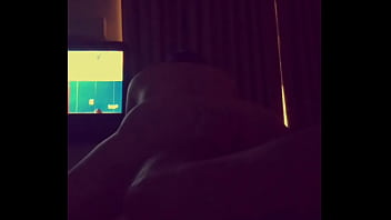 Curvy colombia gets a finger in her ass