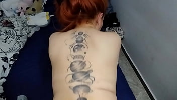 Dulcevaginaspro mi vecina esta en su cama y me muestra ese culo jugoso