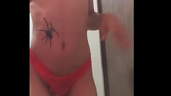 Cdzinha Virgem Se Arrumando Para Macho thumbnail