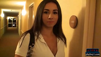 Amateur girlfriends are extra horny when they are on holiday