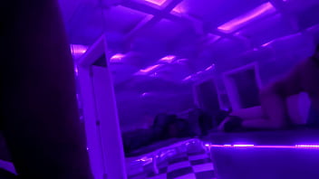 Sexo caliente en un club swinger video completo en red