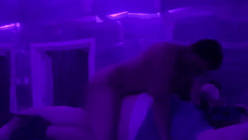 Sexo caliente en un club swinger video completo en red