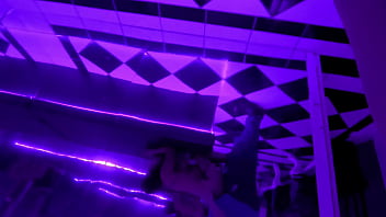 Sexo caliente en un club swinger video completo en red