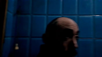 Melvin C Mea Sentado Gay Español thumbnail