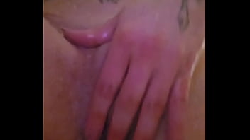 Emy angel se caresse