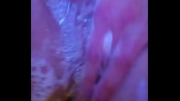 Emy angel se caresse