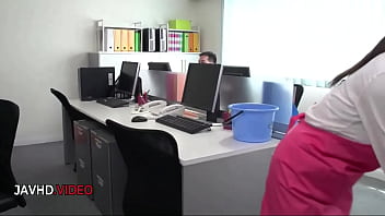 Asian beauty captivates with sultry office rendezvous