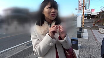 日本の女子大生の初々しい体験 目隠しされて感度ぶっ壊れのハードプレイ 2