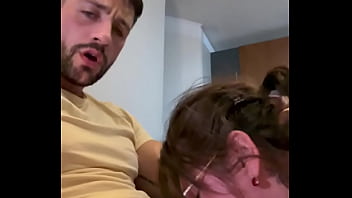 Pareja culiando rico anal