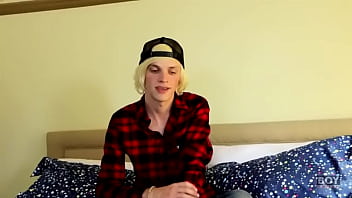 Blonde Waiter Turns Into Pornstar thumbnail