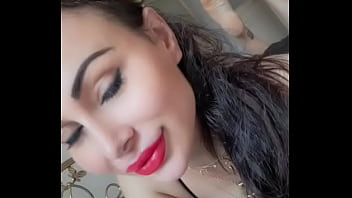 Envie de voir la suite beaucoup plus hard et non flouté des vidéos