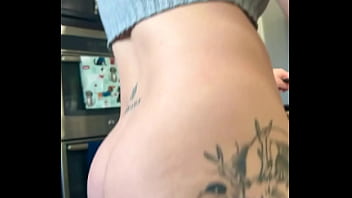 Making breakfast for daddy and he does this ️ #lips #curlyhair #modelshoot #slay #bad #bad #adultwork