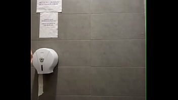 Big dick in my anal in the gym