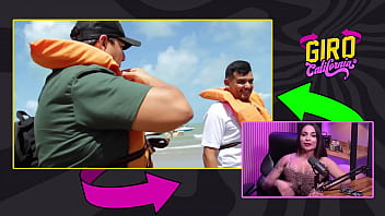 A monique mergulhou pelada