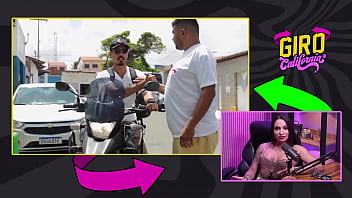 A monique mergulhou pelada