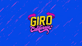 A monique mergulhou pelada