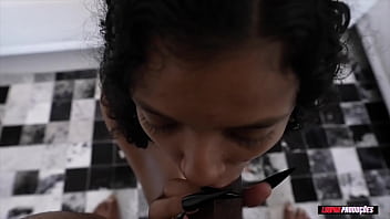 Morena deliciosa cheio de tesão cavalgando na pica slave nathy lp produções