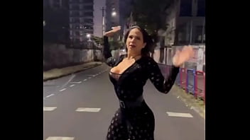 La potra aleja muestra sus encantos en la noche de quito