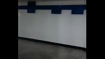 Jaja imagínate vivir en suiza y tener un buen sistema de transporte público mejor ponte los audífonos mi reyn