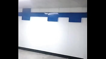 Jaja imagínate vivir en suiza y tener un buen sistema de transporte público mejor ponte los audífonos mi reyn