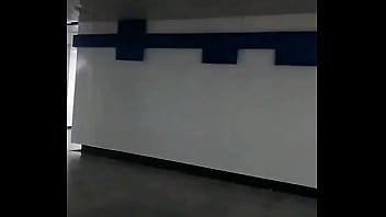 Jaja imagínate vivir en suiza y tener un buen sistema de transporte público mejor ponte los audífonos mi reyn