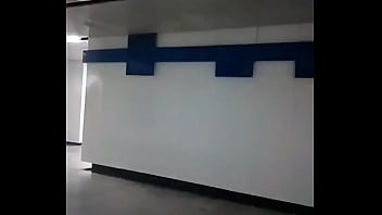 Jaja imagínate vivir en suiza y tener un buen sistema de transporte público mejor ponte los audífonos mi reyn