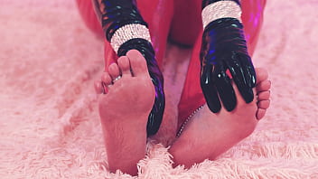 Latex milf with big ass loves bondage and latex fetish arya grander