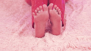 Latex milf with big ass loves bondage and latex fetish arya grander