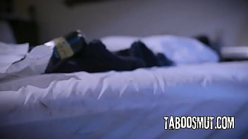 Geeky conspiracy theorist analed by female extra terrestrial