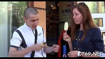 Hot wench gets naked and starts enjoying the merciless sex