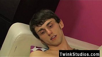 Hot Twink Colby London Has A Man Meat Fetish And He's Not Afraid To thumbnail