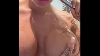 Splashing the water is not so much fun doint it alone Splashing the water is not so much fun doint it alone